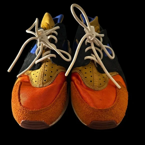 Nike womens Air Huarache 'ACG gold/orange/black 10 - Picture 6 of 7